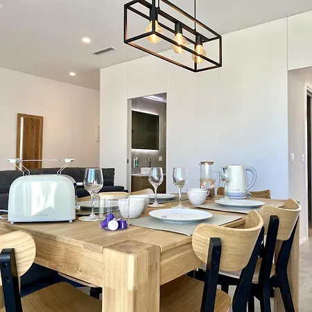 Oia 6 By United Renters *